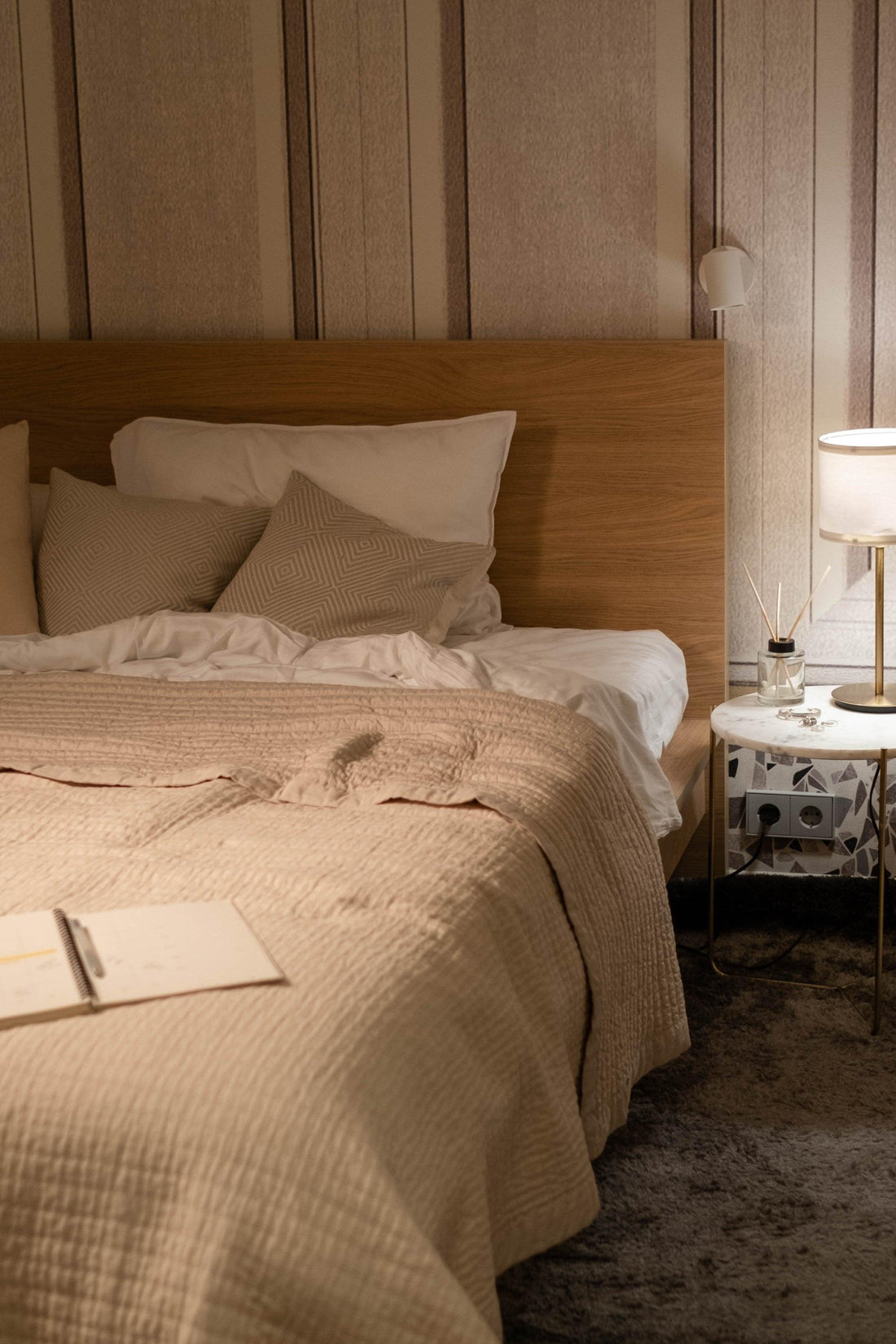 Exploring the Finest Elegance and Durability Oak Beds in the UK - UK Beds Direct ltd