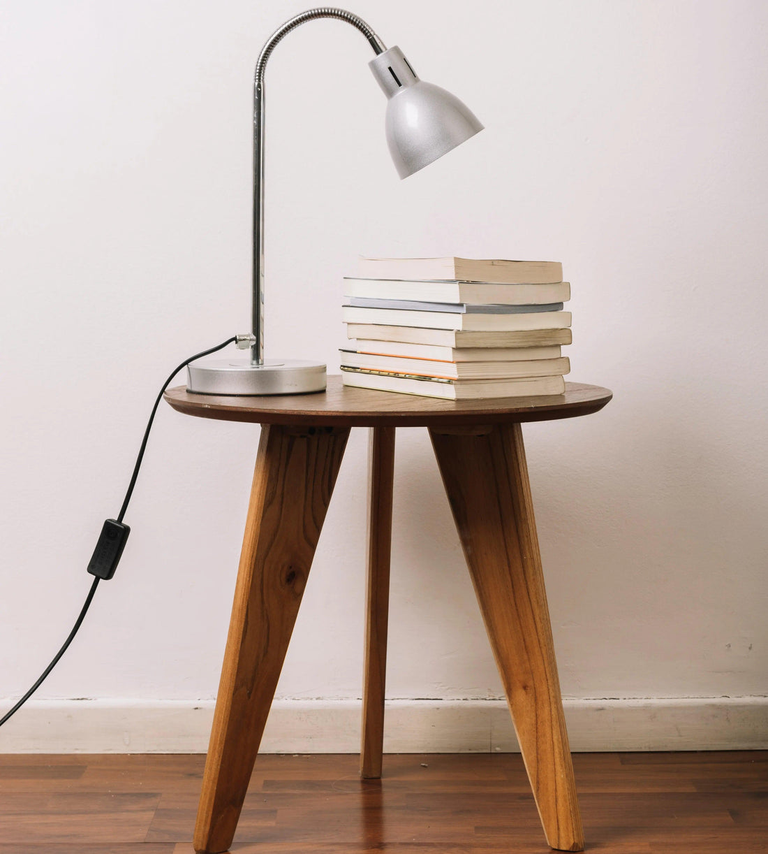 Round Night Stands: Adding Style and Functionality to Your Bedroom - UK Beds Direct ltd