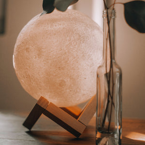 WHAT CAN A LEVITATING MOON LAMP DO?
